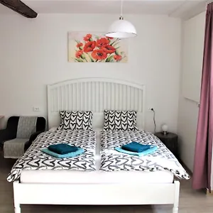  Apartment Pink House Slowenien